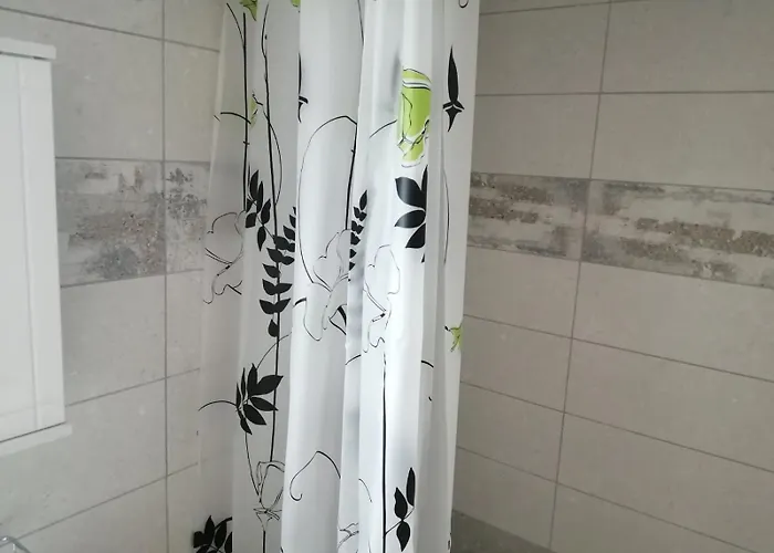 ελευθέριος, 1 * La Canea